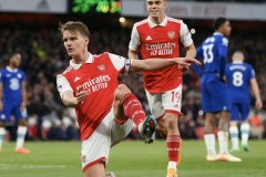 从清洗功臣到锁定新援，才明白皇马的更新换代，有多么坚决